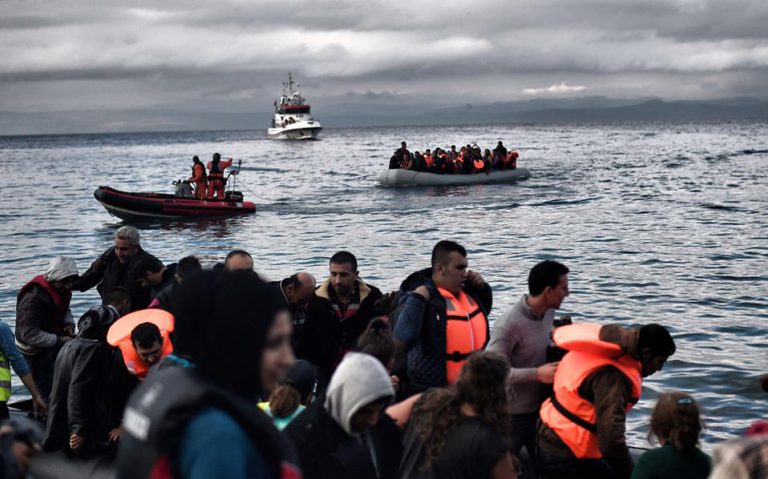 Σκανδαλώδης η ευρωπαϊκή συμπεριφορά προς την Ελλάδα στο Προσφυγικό