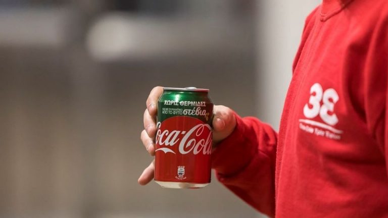 Στην κατηγορία των αναψυκτικών με στέβια εισέρχεται η Coca-Cola