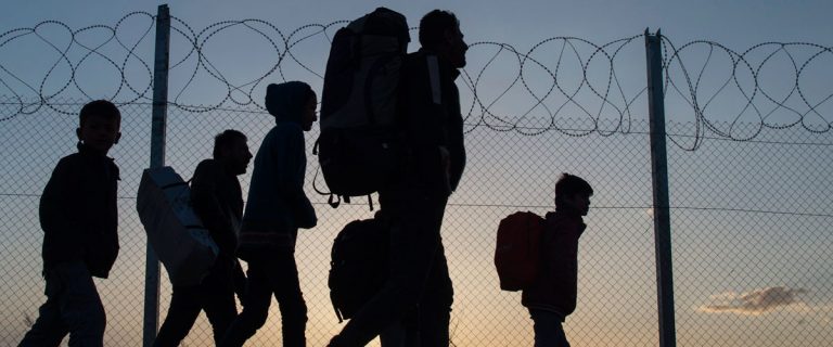 Die Zeit: Αυτοί που υφίστανται τα δεινά είναι η Ελλάδα και οι πρόσφυγες