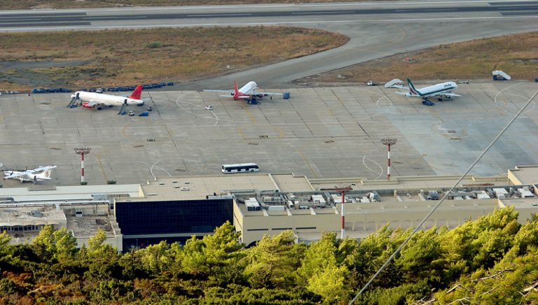 Ολοκληρώνεται σήμερα η παραχώρηση των 14 περιφερειακών αεροδρομίων στη Fraport Greece
