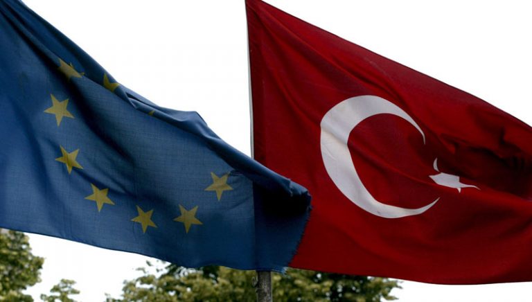 Το 77% των πολιτών 9 χωρών της ΕΕ τάσσονται κατά της ένταξης της Τουρκίας