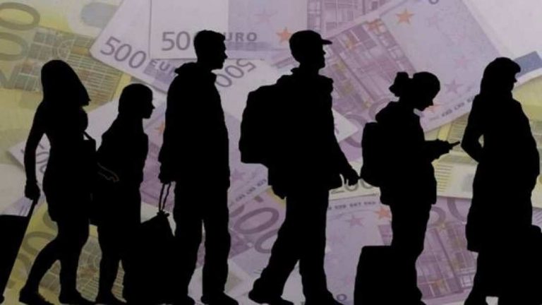 Η έλλειψη αξιοκρατίας και η διαφθορά ωθούν στο εξωτερικό το ανθρώπινο κεφάλαιο της Ελλάδας, σύμφωνα με έρευνα της Icap
