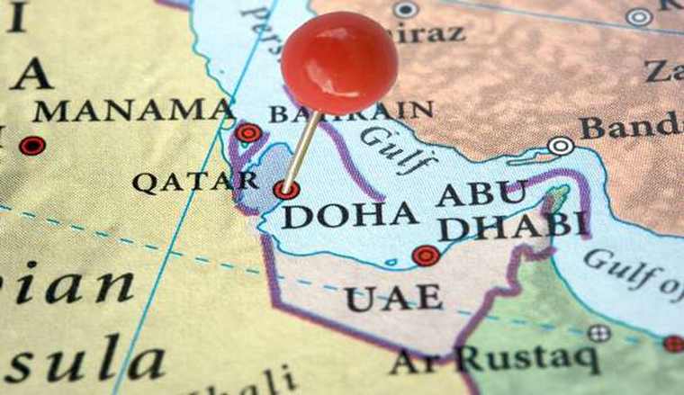 Ο οίκος αξιολόγησης S&P υποβάθμισε το κρατικό αξιόχρεο του Κατάρ