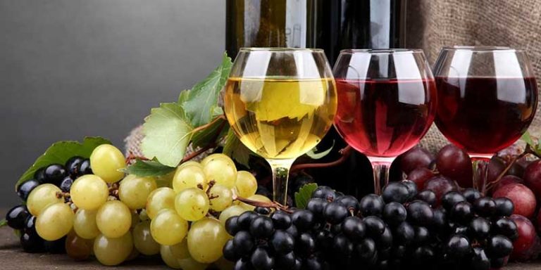 Καταργείται έως το τέλος του έτους ο ειδικός φόρος κατανάλωσης στο κρασί