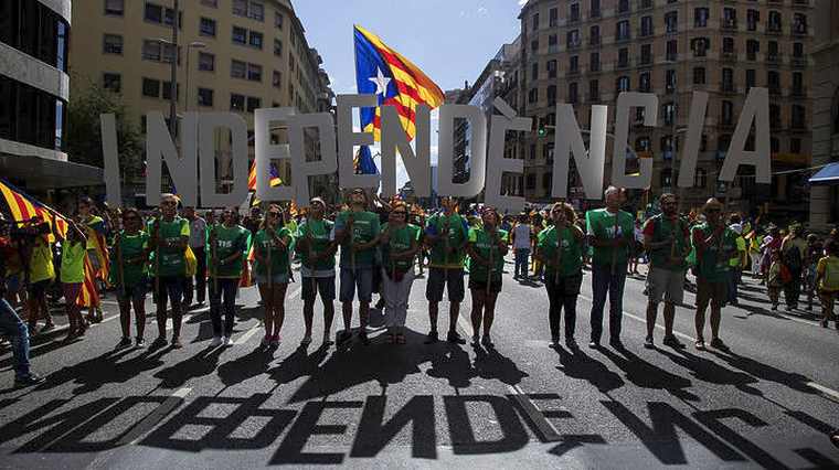 Moody’s: Αρνητικές συνέπειες για τον πιστοληπτικό χαρακτήρα της Ισπανίας θα έχει η ανεξαρτησία της Καταλωνίας