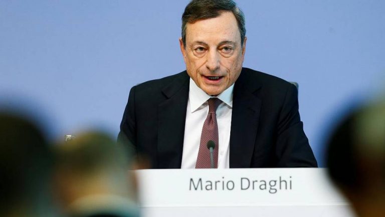 «Τον Οκτώβριο οι αποφάσεις για το πρόγραμμα ποσοτικής χαλάρωσης QE» ανακοίνωσε ο Μάριο Ντράγκι, σύμφωνα με την Deutsche Welle