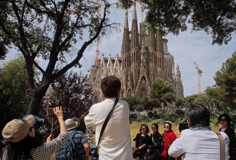 Βουτιά 15% σημείωσε ο τουρισμός στην Καταλονία μετά το δημοψήφισμα