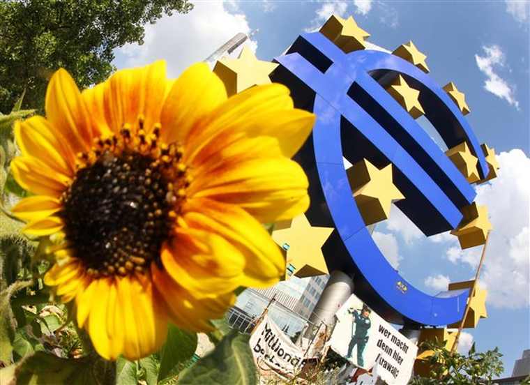 Συγκρατημένα αισιόδοξο το ΔΝΤ για την ανάπτυξη στην ευρωζώνη