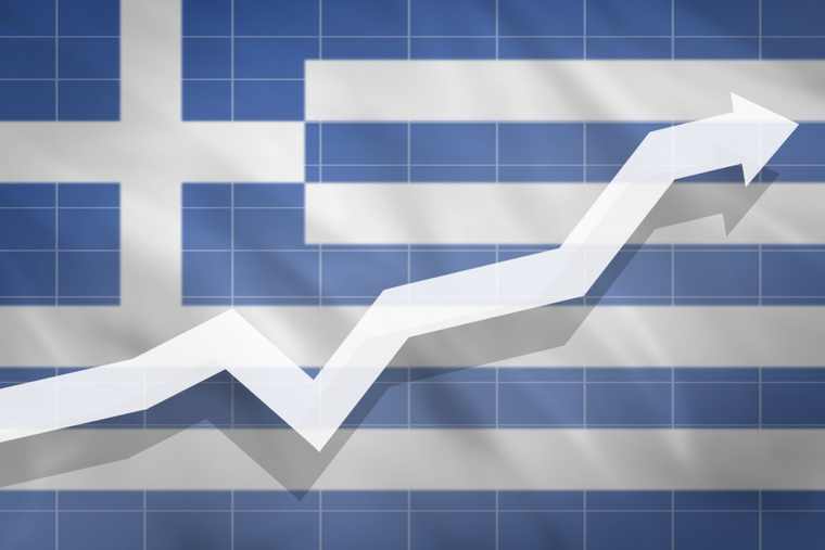 ΕΕ: Πλεόνασμα και σημαντική μείωση του χρέους την επόμενη τριετία στην Ελλάδα