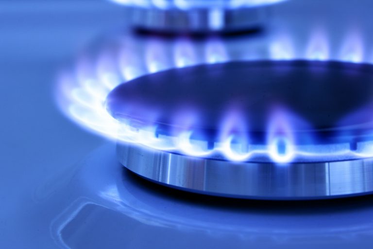 Επιδοτούνται νοικοκυριά με χαμηλά εισοδήματα για εγκατάσταση φυσικού αερίου