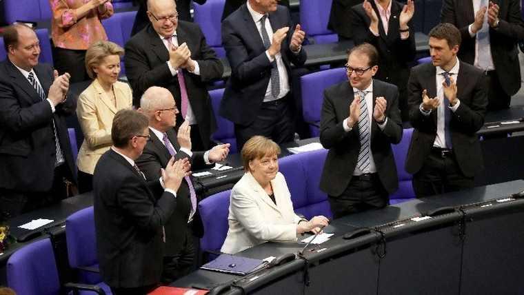 Η Αγκελα Μέρκελ εξελέγη καγκελάριος της Γερμανίας για τέταρτη φορά