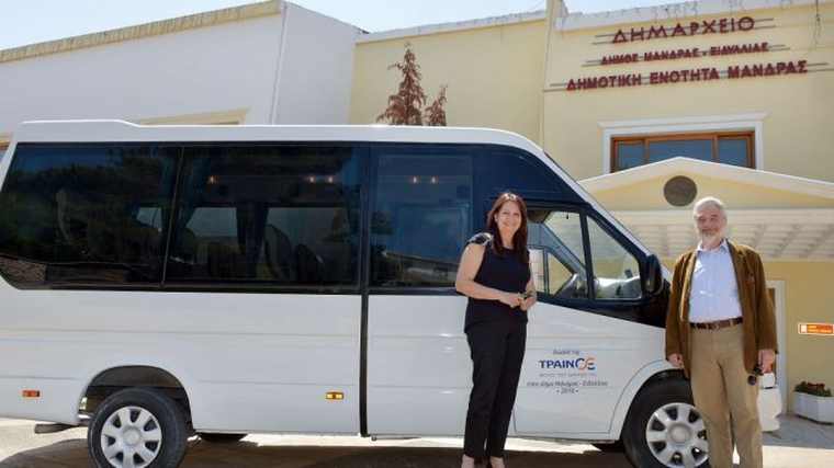ΤΡΑΙΝΟΣΕ: Δωρεά οχήματος στο Δήμο Μάνδρας