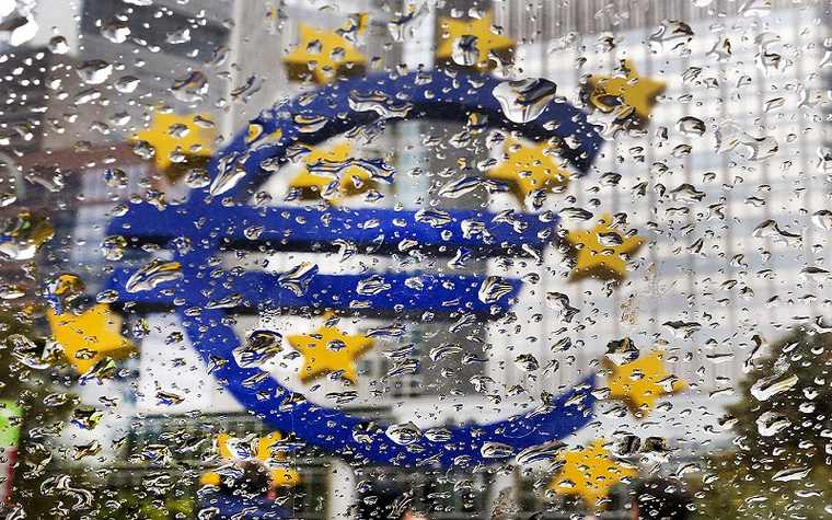 Για όλα φταίει η βαρυχειμωνιά και οι απεργίες στις ευρωπαϊκές βιομηχανίες κατά την ΕΚΤ