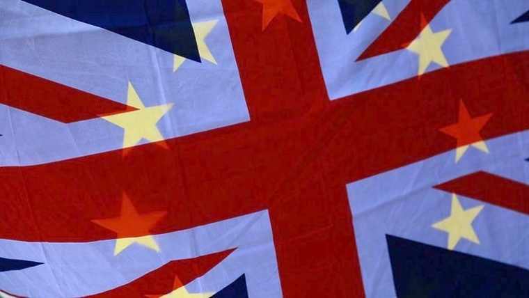 Οι Βρετανοί ζητούν δημοψήφισμα για τους όρους του Brexit
