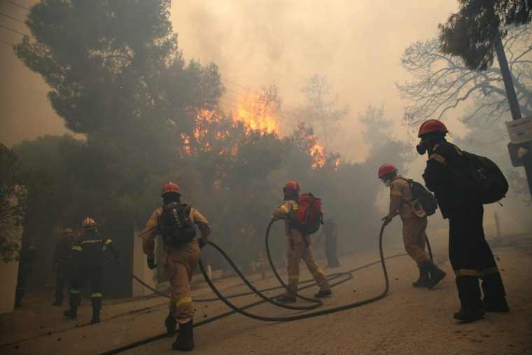 Εμπρακτη και άμεση η στήριξη της ΕΕ στην Ελλάδα για τις πυρκαγιές