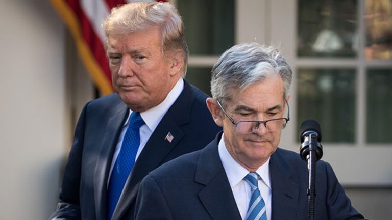 Η Fed αυξάνει τα επιτόκια δανεισμού και ο Τραμπ θυμώνει