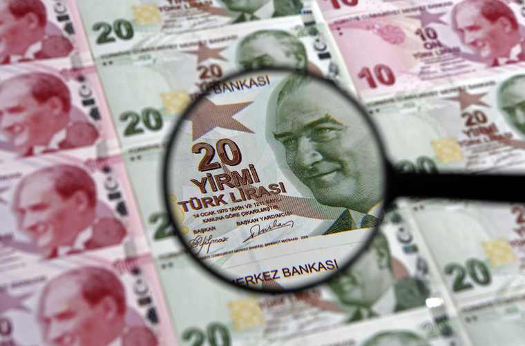 Νέα πτώση της ισοτιμίας της τουρκικής λίρας