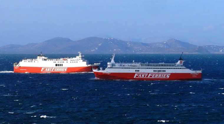 Fast Ferries: Μείωση των τιμών στα εισιτήρια για Κυκλάδες από το λιμάνι της Ραφήνας