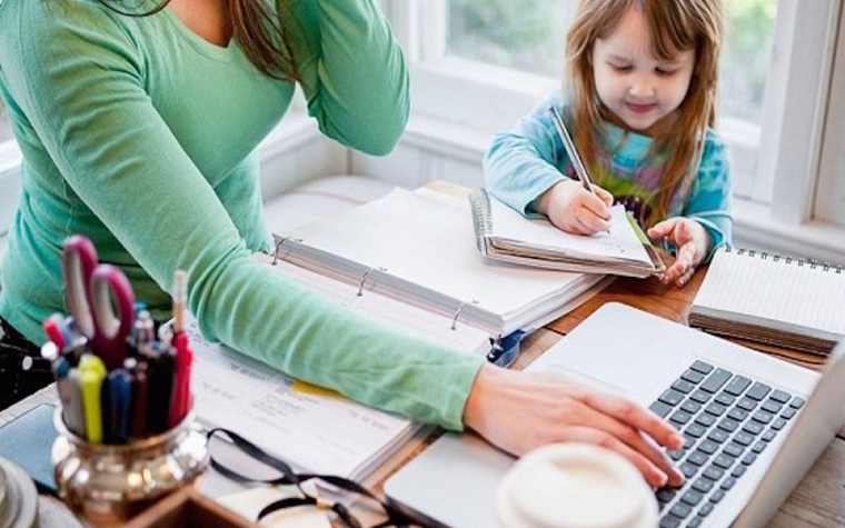 Regus: Οφέλη για τους εργαζόμενους γονείς από την ευέλικτη εργασία
