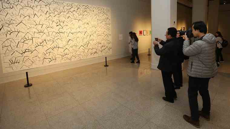 Εγκαίνια έκθεσης του Εθνικού Μουσείου Σύγχρονης Τέχνης στο Πεκίνο