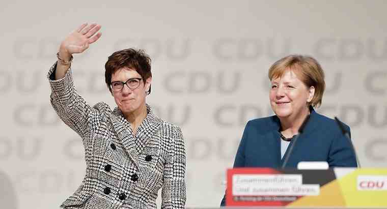 Η νέα επικεφαλής του CDU πιο δημοφιλής από τη Μέρκελ