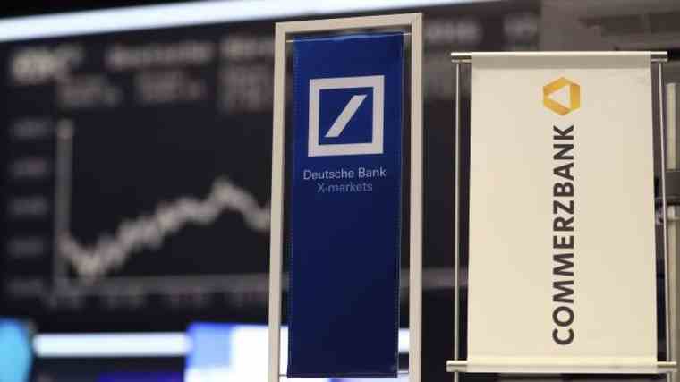 Σολτς «Υποθετικό σενάριο η συγχώνευση Deutsche Bank και Commerzbank»