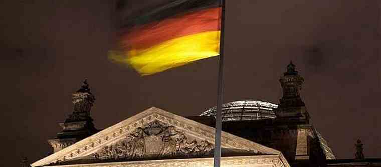 Ολο και αυξάνεται ο κίνδυνος ύφεσης της γερμανικής οικονομίας