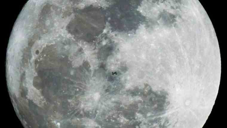 Η Σελήνη χάνει 200 τόνους νερού κάθε χρόνο εξαιτίας του βομβαρδισμού της από μετεωρίτες