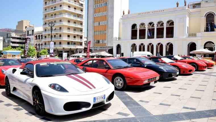Στο «νησί των Φαιάκων» 40 πολυτελείς Ferrari για το road show