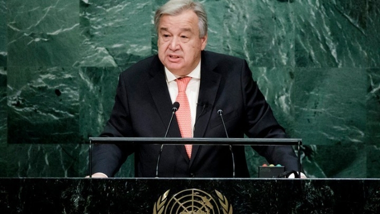 Ο γγ του ΟΗΕ Αντόνιο Γκουτέρες «καταδίκασε σθεναρά» τους βομβαρδισμούς στη Συρία που πλήττουν αμάχους