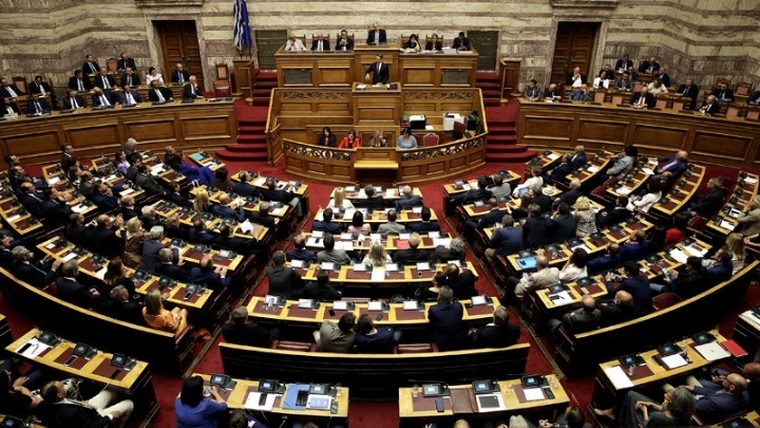 Με 158 ψήφους η κυβέρνηση Μητσοτάκη έλαβε τη δεδηλωμένη