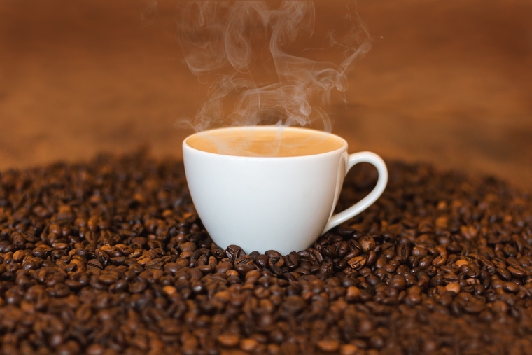 Η υπερβολική κατανάλωση καφέ σε καθημερινή βάση μπορεί να προκαλέσει πονοκεφάλους