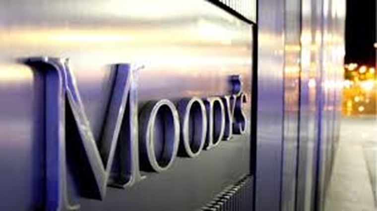 Moody’s: Η άρση των capital controls θετική για το αξιόχρεο των τραπεζών