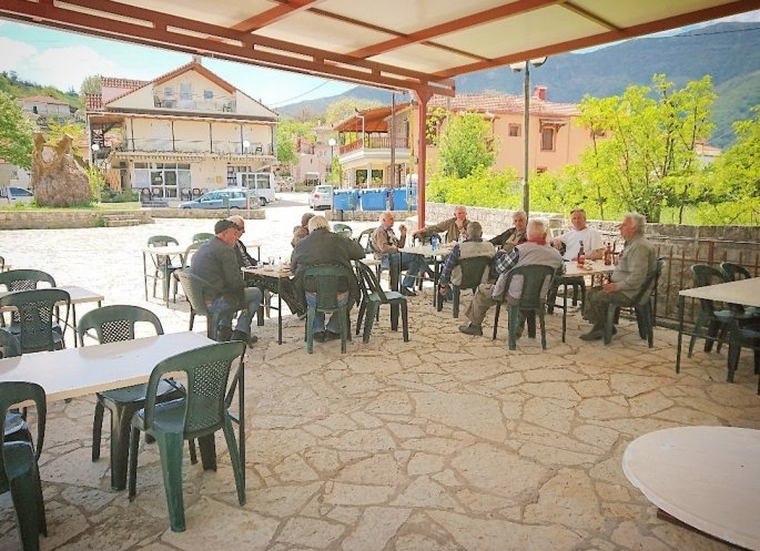 Πρόστιμο «μαμούθ» του ΕΦΚΑ στο μοναδικό καφενείο ορεινού χωριού