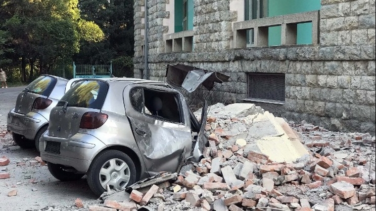 Διπλή σεισμική δόνηση στην Αλβανία