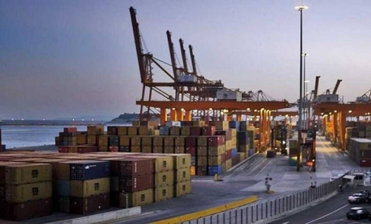 Προβλήματα στη διακίνηση εμπορευματοκιβωτίων στο λιμάνι του Πειραιά