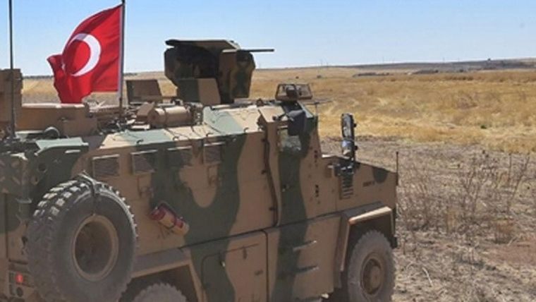 Το πυροβολικό της Τουρκίας έπληξε κουρδικές θέσεις ανατολικά της Ταλ Αμπιάντ στη Συρία