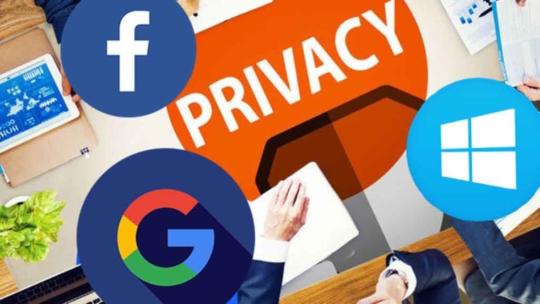 Λιγότερα προσωπικά δεδομένα γνωρίζουν οι μυστικές υπηρεσίες σε σχέση με Google και Facebook