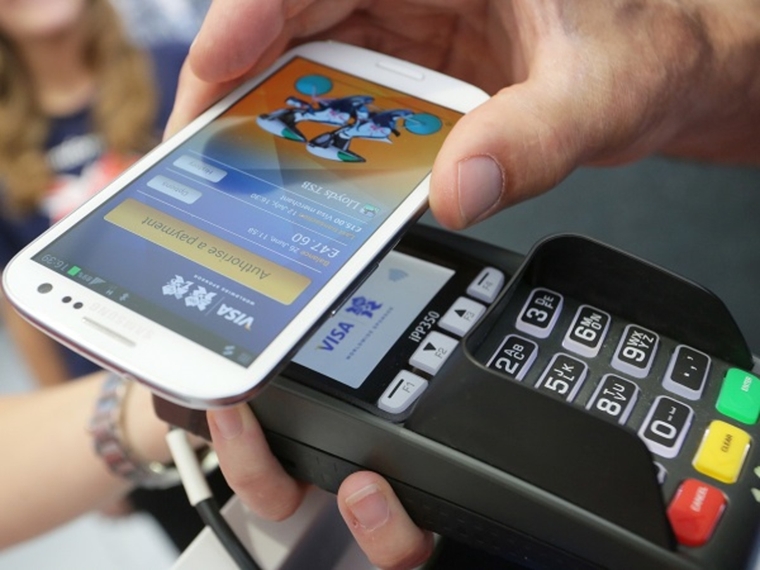 Πάνω από οκτώ στους δέκα millenials πραγματοποιούν τραπεζικές συναλλαγές μέσω κινητού