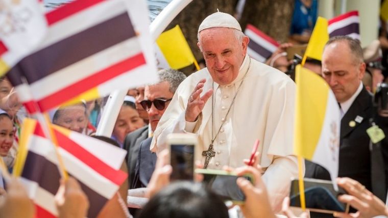 Την προστασία της «αξιοπρέπειας» των παιδιών ζητά ο πάπας