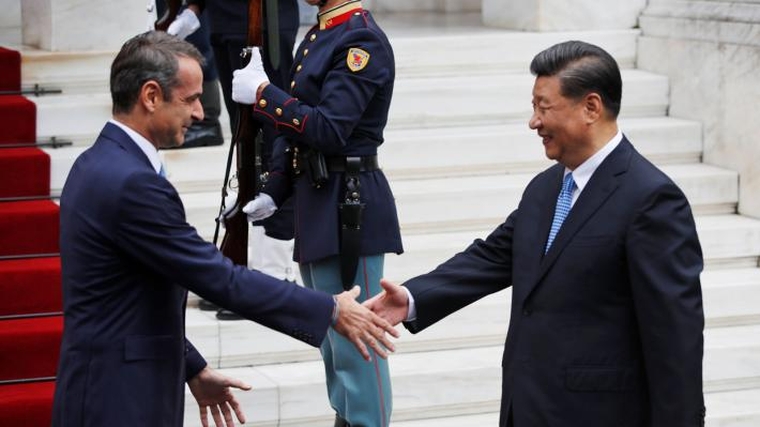 Δεκαέξι «μεταξωτές» συμφωνίες μεταξύ Κίνας – Ελλάδας