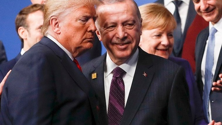 «Παραγωγική» συνάντηση Τραμπ – Ερντογάν στο περιθώριο της συνόδου κορυφής του ΝΑΤΟ
