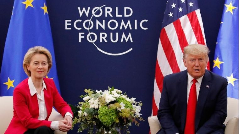 Τραμπ: «Οι ΗΠΑ και η ΕΕ θα συζητήσουν μια εμπορική συμφωνία»