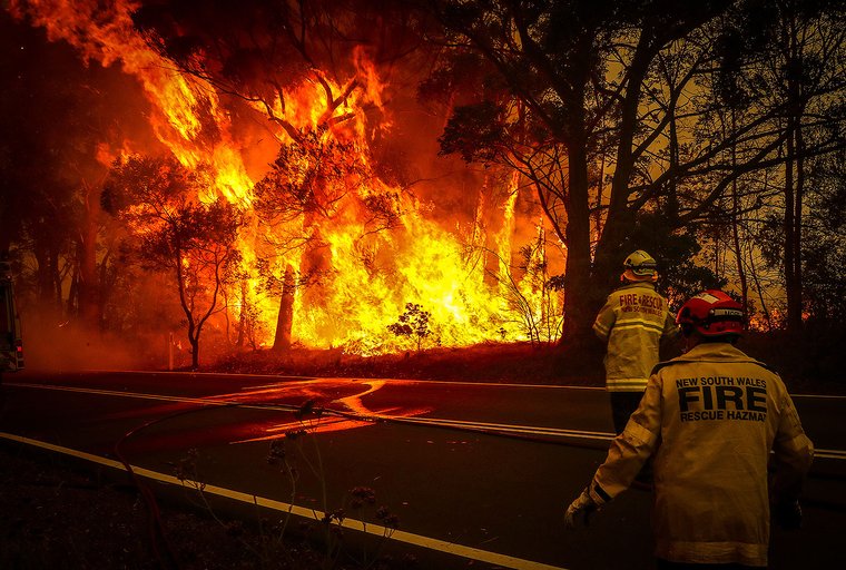 Μάχη με το χρόνο δίνουν οι πυροσβέστες στην Αυστραλία