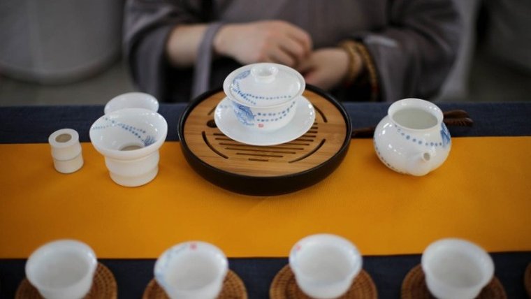 Όσοι πίνουν συχνά πράσινο τσάι ζουν περισσότερα χρόνια, σύμφωνα με έρευνα