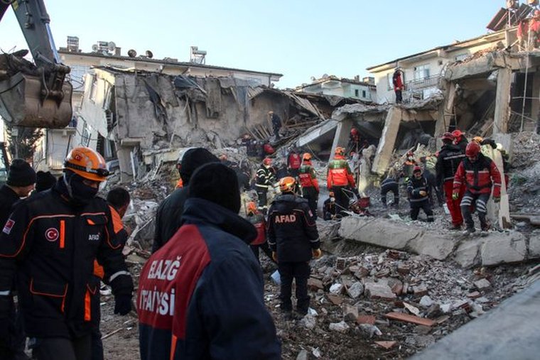 Στους 38 οι νεκροί από τον σεισμό στην επαρχία Ελαζίγ της Τουρκίας