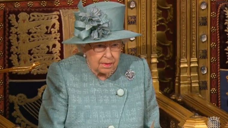 Η βασίλισσα Ελισάβετ επικύρωσε το νομοσχέδιο για το Brexit