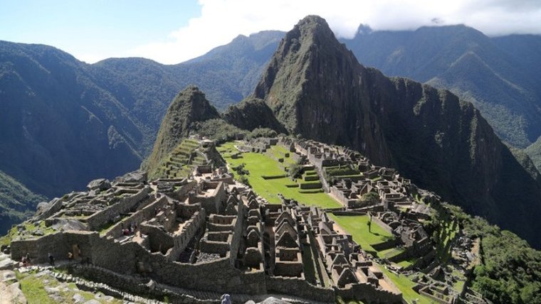 Συλλήψεις τουριστών για φθορές στον Ναό του Ήλιου στο Περού
