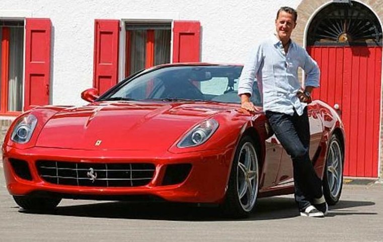 Στο “σφυρί” Ferrari του Σουμάχερ και η χρυσή Rolls Royce της Ζα Ζα Γκαμπόρ