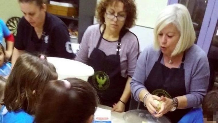 Παιδιά από τεσσάρων ετών μαθαίνουν τα «μυστικά» της ποντιακής κουζίνας